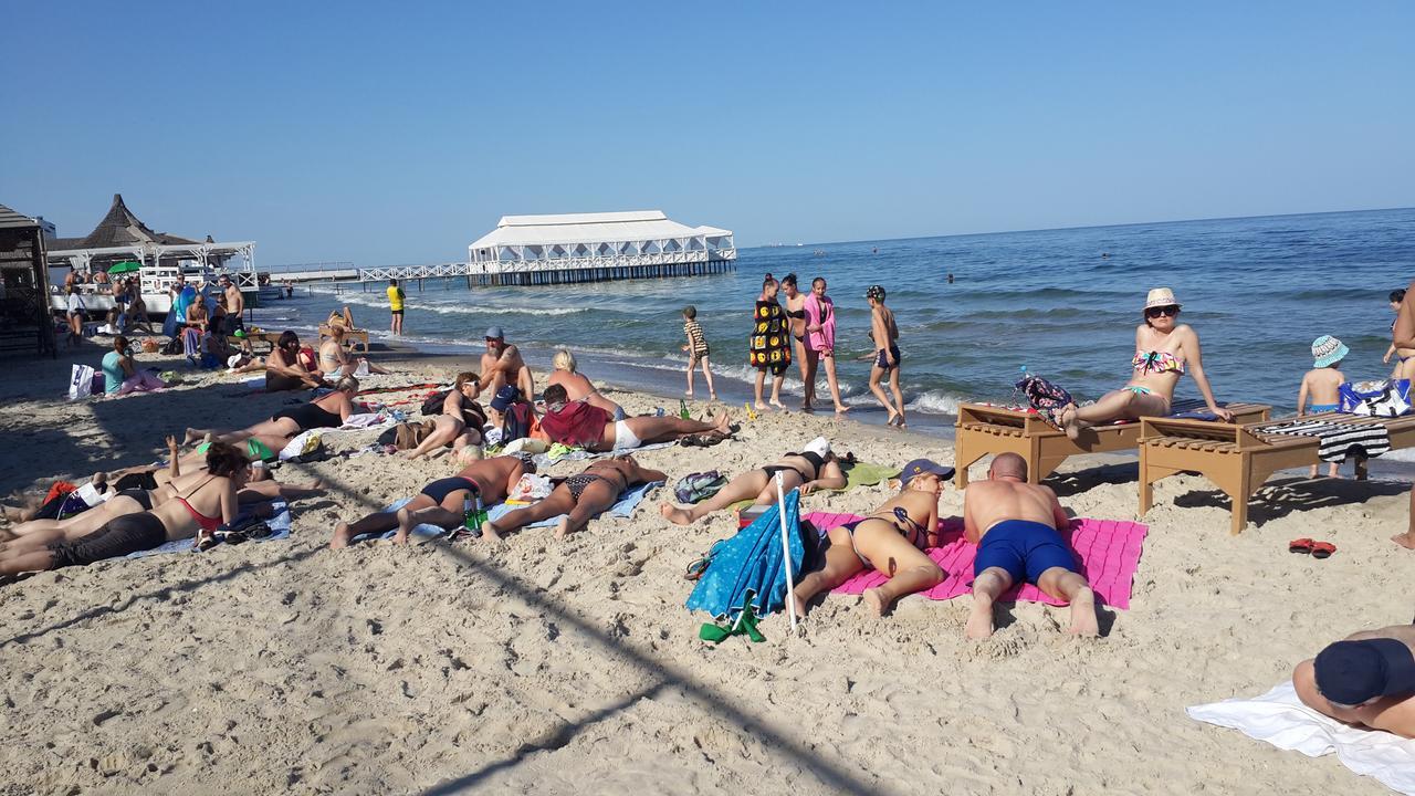 U Samogo Moria Lägenhet Odessa Exteriör bild