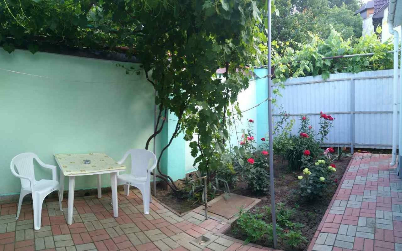 U Samogo Moria Lägenhet Odessa Exteriör bild